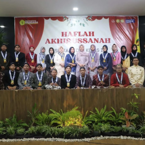 Rayakan Kelulusan dan Pelepasan Siswa, SMP Muhdasa Yogya Gelar Haflah Akhirussanah