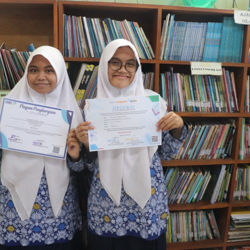 Dua Siswi SMP Muhammadiyah 10 Yogyakarta (Muhdasa) Raih Medali Emas dan Perak Tingkat Nasional