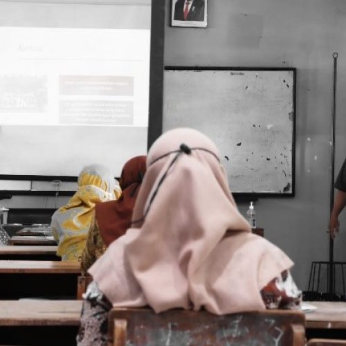 Pembinaan PDM bagi Guru dan Karyawan SMP Muhammadiyah 10 Yogyakarta
